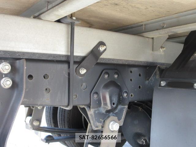 Isuzu ELF TRUCK 2018-03 7979137-29