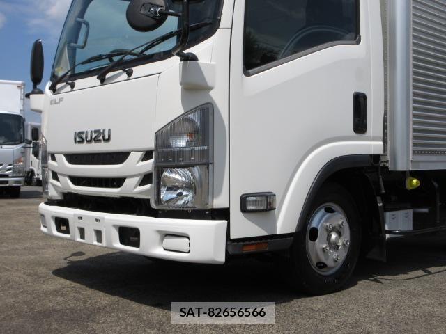 Isuzu ELF TRUCK 2018-03 7979137-6