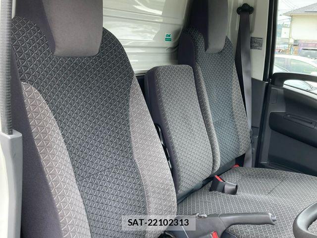 Isuzu ELF TRUCK 2019-02 7979138-9