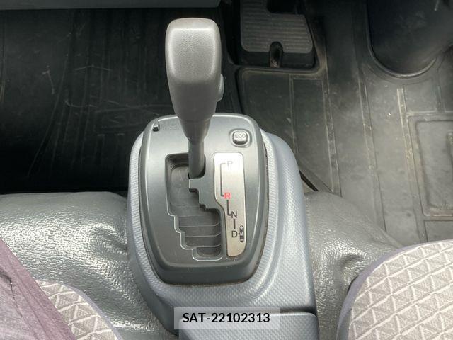 Isuzu ELF TRUCK 2019-02 7979138-7