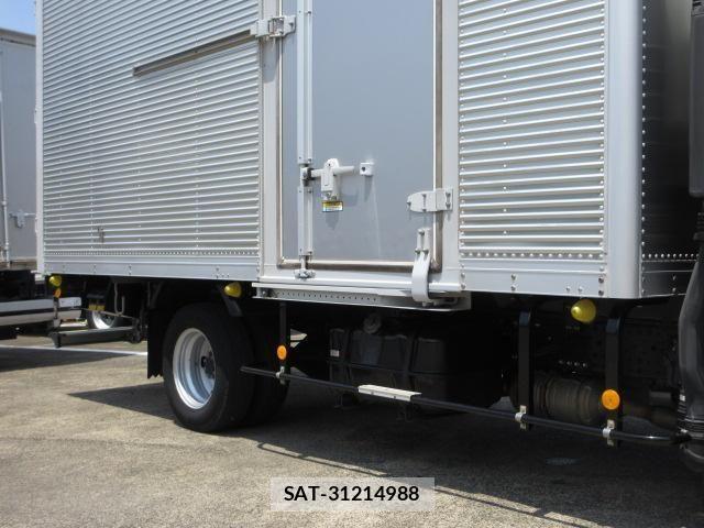 Isuzu ELF TRUCK 2018-03 7979132-11