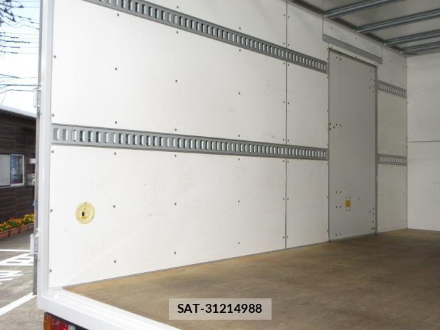 Isuzu ELF TRUCK 2018-03 7979132-26