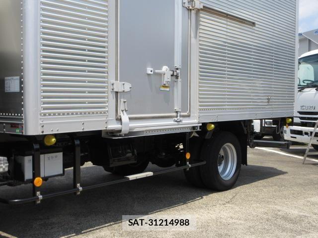 Isuzu ELF TRUCK 2018-03 7979132-8