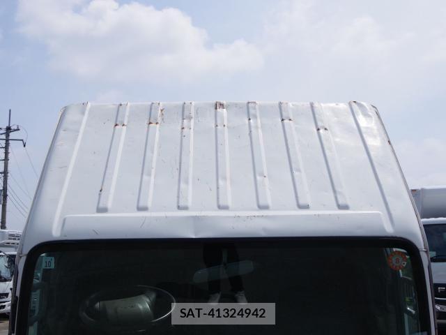 Isuzu ELF TRUCK 2016-10 7979139-15