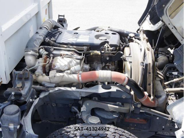 Isuzu ELF TRUCK 2016-10 7979139-19