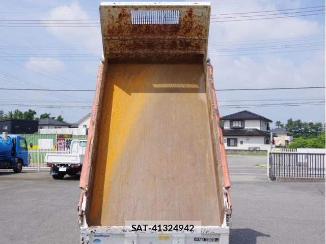 Isuzu ELF TRUCK 2016-10 7979139-4