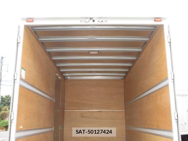 Isuzu ELF TRUCK 2020-02 7979129-23