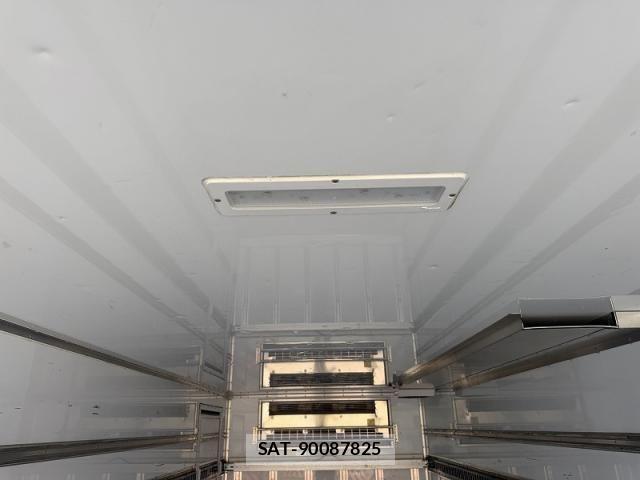 Isuzu ELF TRUCK 2021-03 7979131-28