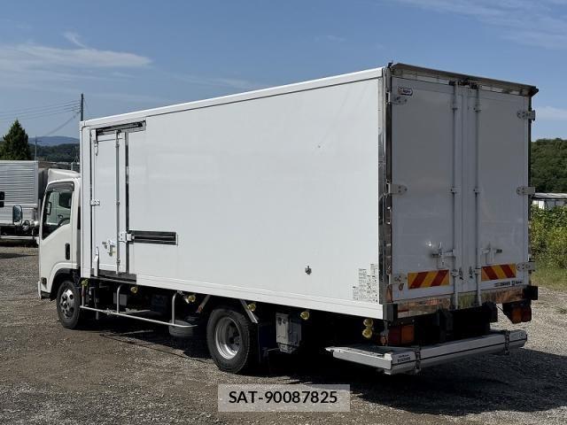 Isuzu ELF TRUCK 2021-03 7979131-3