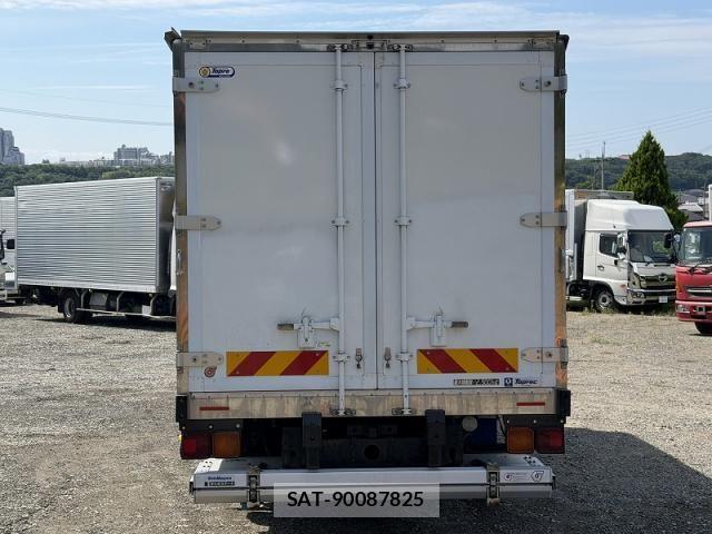Isuzu ELF TRUCK 2021-03 7979131-4