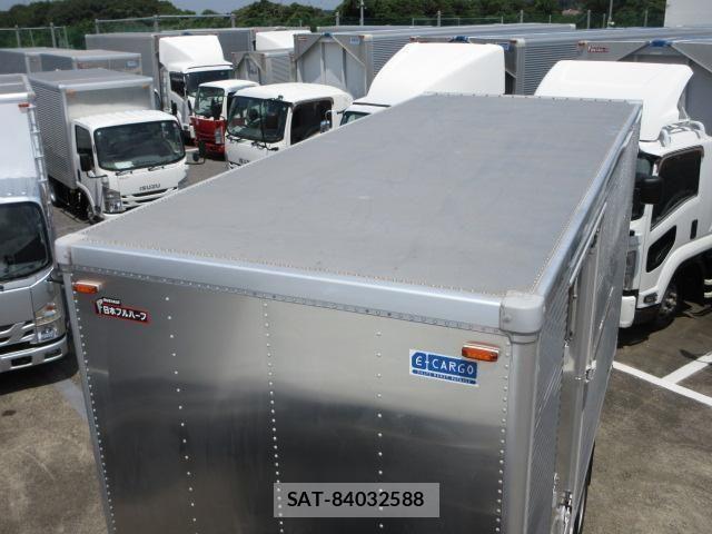 Isuzu ELF TRUCK 2020-03 7979130-11