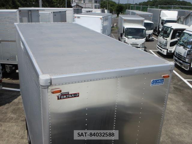 Isuzu ELF TRUCK 2020-03 7979130-12