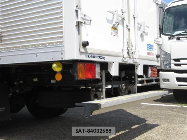 Isuzu ELF TRUCK 2020-03 7979130-19