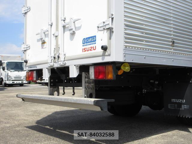 Isuzu ELF TRUCK 2020-03 7979130-20