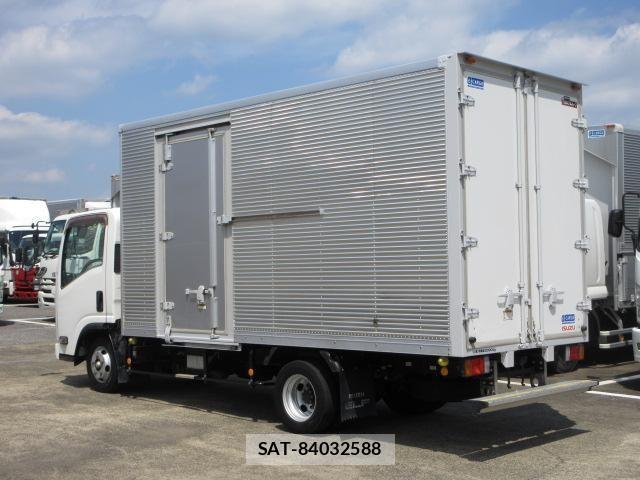 Isuzu ELF TRUCK 2020-03 7979130-3