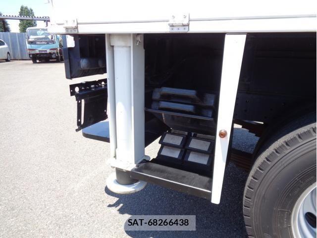 Isuzu ELF TRUCK 2020-06 7979133-17