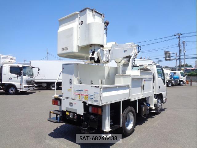 Isuzu ELF TRUCK 2020-06 7979133-2