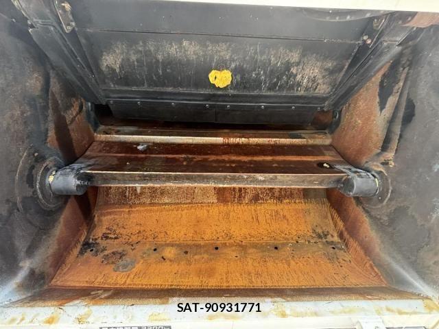 Isuzu ELF TRUCK 2013-11 7979135-13