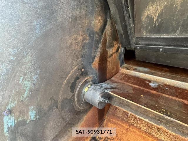 Isuzu ELF TRUCK 2013-11 7979135-14