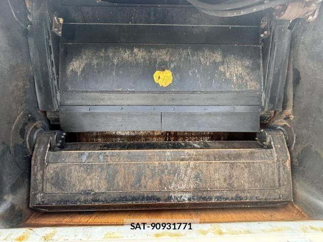 Isuzu ELF TRUCK 2013-11 7979135-16