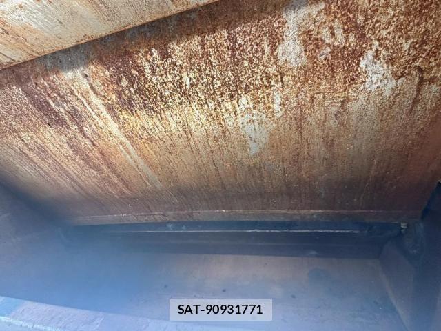 Isuzu ELF TRUCK 2013-11 7979135-23