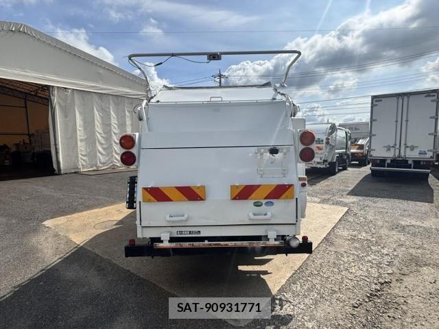 Isuzu ELF TRUCK 2013-11 7979135-5
