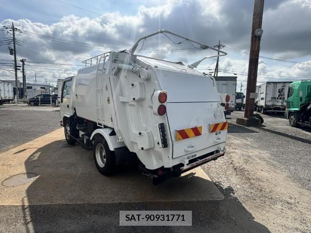 Isuzu ELF TRUCK 2013-11 7979135-6