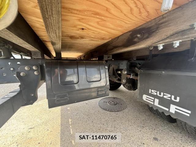 Isuzu ELF TRUCK 2012-09 8035377-17