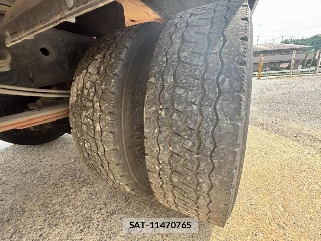 Isuzu ELF TRUCK 2012-09 8035377-26