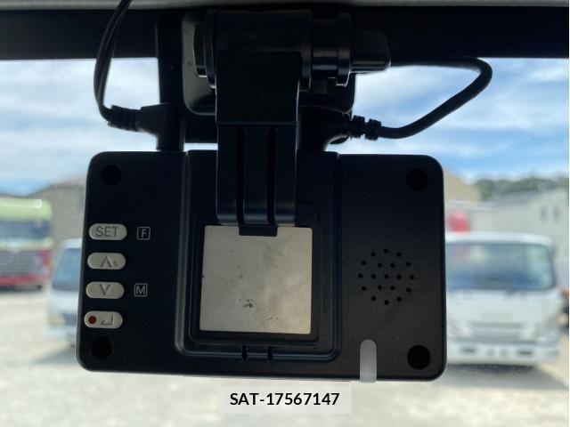 Isuzu ELF TRUCK 2018-04 8035375-26
