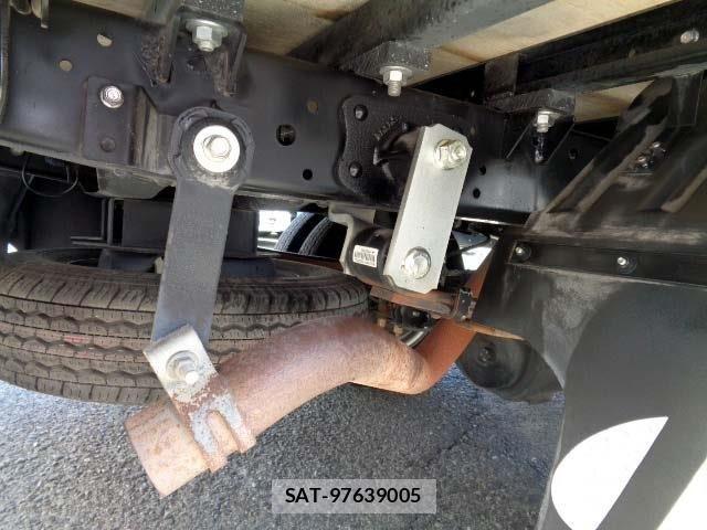 Isuzu ELF TRUCK 2016-05 8035381-15
