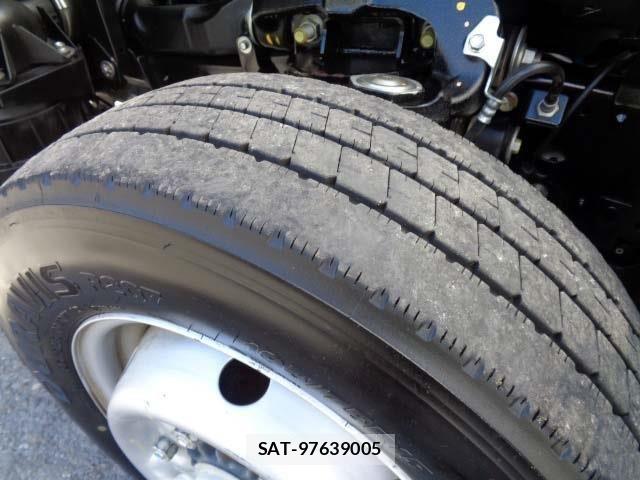 Isuzu ELF TRUCK 2016-05 8035381-16