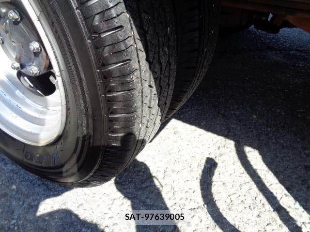 Isuzu ELF TRUCK 2016-05 8035381-17