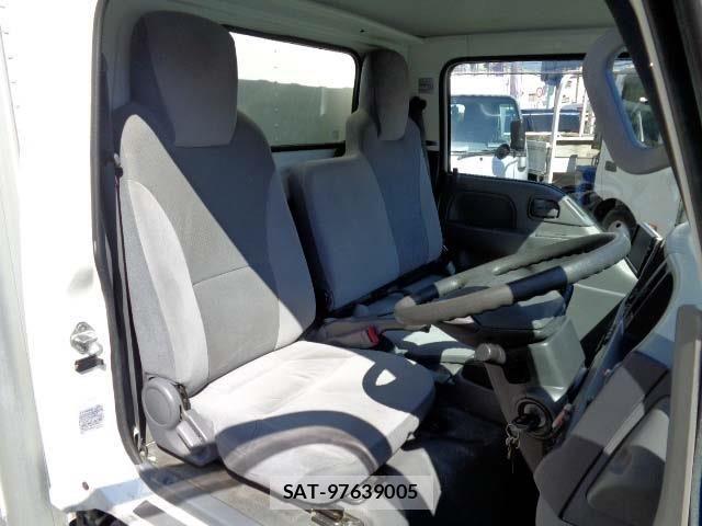 Isuzu ELF TRUCK 2016-05 8035381-4