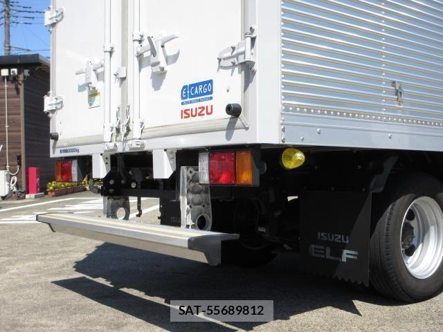 Isuzu ELF TRUCK 2021-02 8035371-18