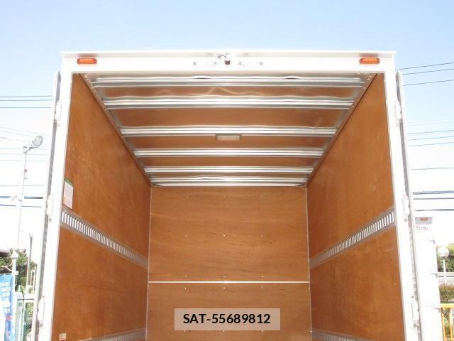 Isuzu ELF TRUCK 2021-02 8035371-22