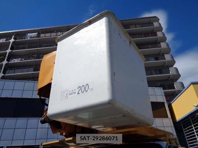 Isuzu ELF TRUCK 2010-06 8035380-10