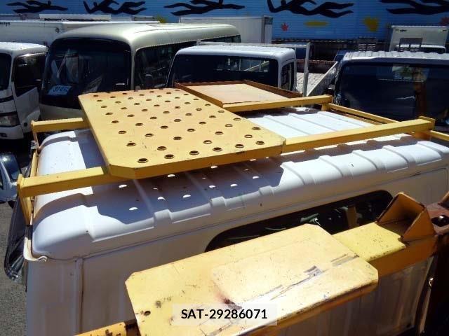 Isuzu ELF TRUCK 2010-06 8035380-12