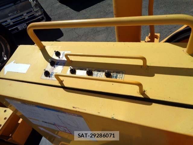 Isuzu ELF TRUCK 2010-06 8035380-13