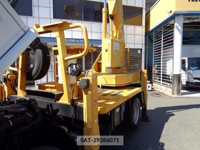 Isuzu ELF TRUCK 2010-06 8035380-14