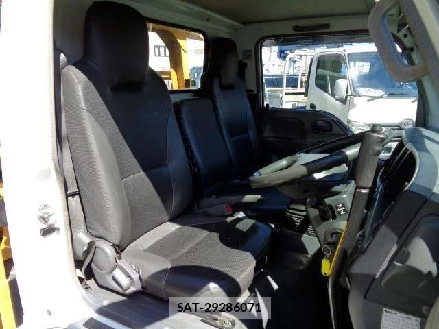 Isuzu ELF TRUCK 2010-06 8035380-4