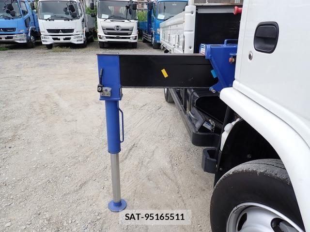 Isuzu ELF TRUCK 2023-08 8035368-9