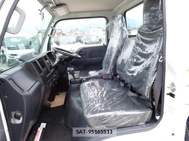 Isuzu ELF TRUCK 2023-08 8035368-13