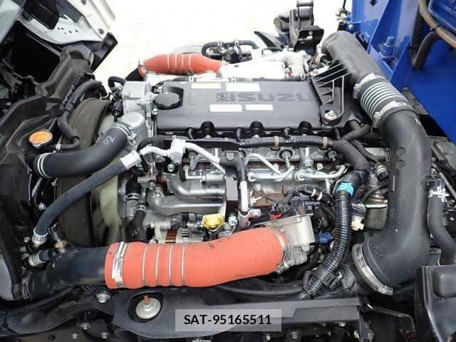 Isuzu ELF TRUCK 2023-08 8035368-21