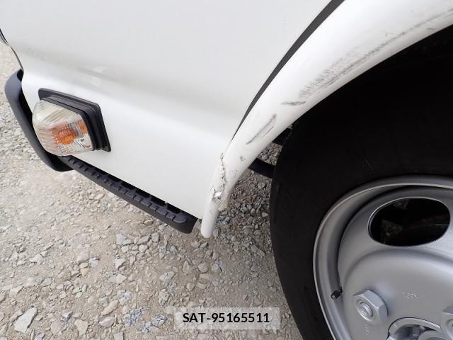 Isuzu ELF TRUCK 2023-08 8035368-24