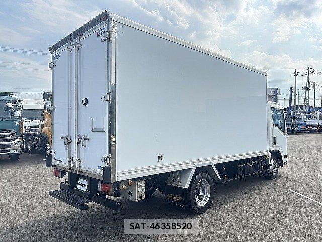 Isuzu ELF TRUCK 2013-05 8035379-2