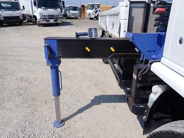Isuzu ELF TRUCK 2018-05 8060564-11