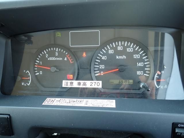 Isuzu ELF TRUCK 2018-05 8060564-17