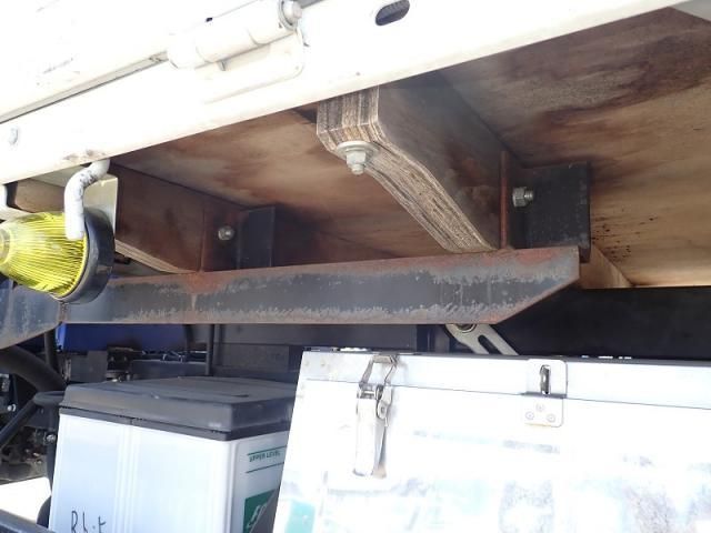 Isuzu ELF TRUCK 2018-05 8060564-19
