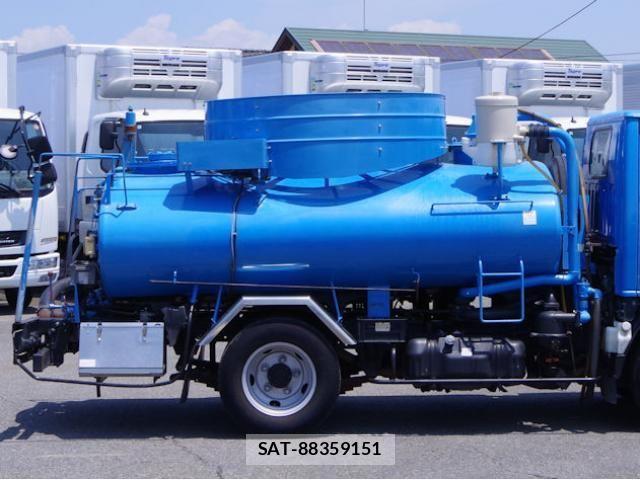 Isuzu ELF TRUCK 2015-08 8073649-15